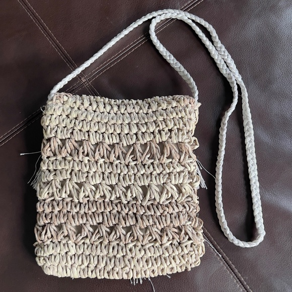 Cappelli Straworld Beige Woven Fringe Crossbody Purse - Picture 2 of 14